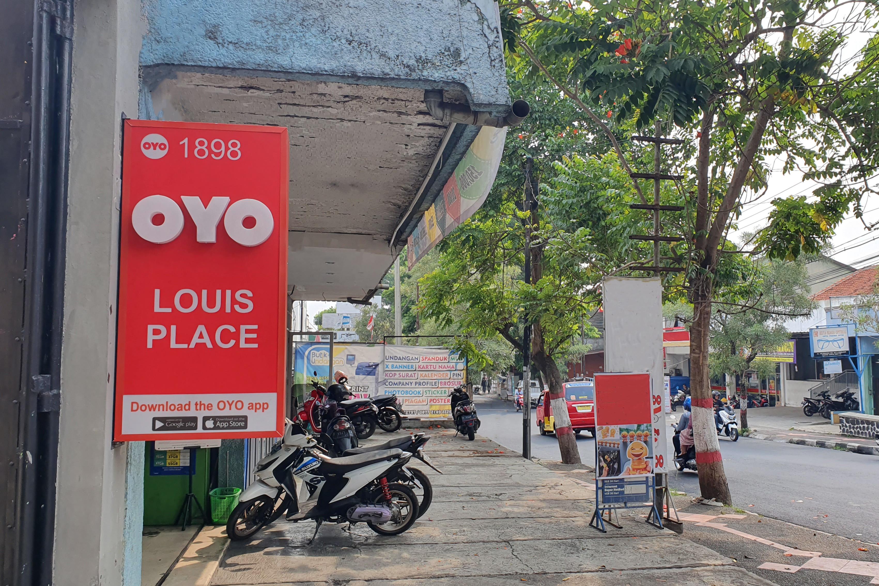 OYO 1898 Louise Place Cianjur Extérieur photo